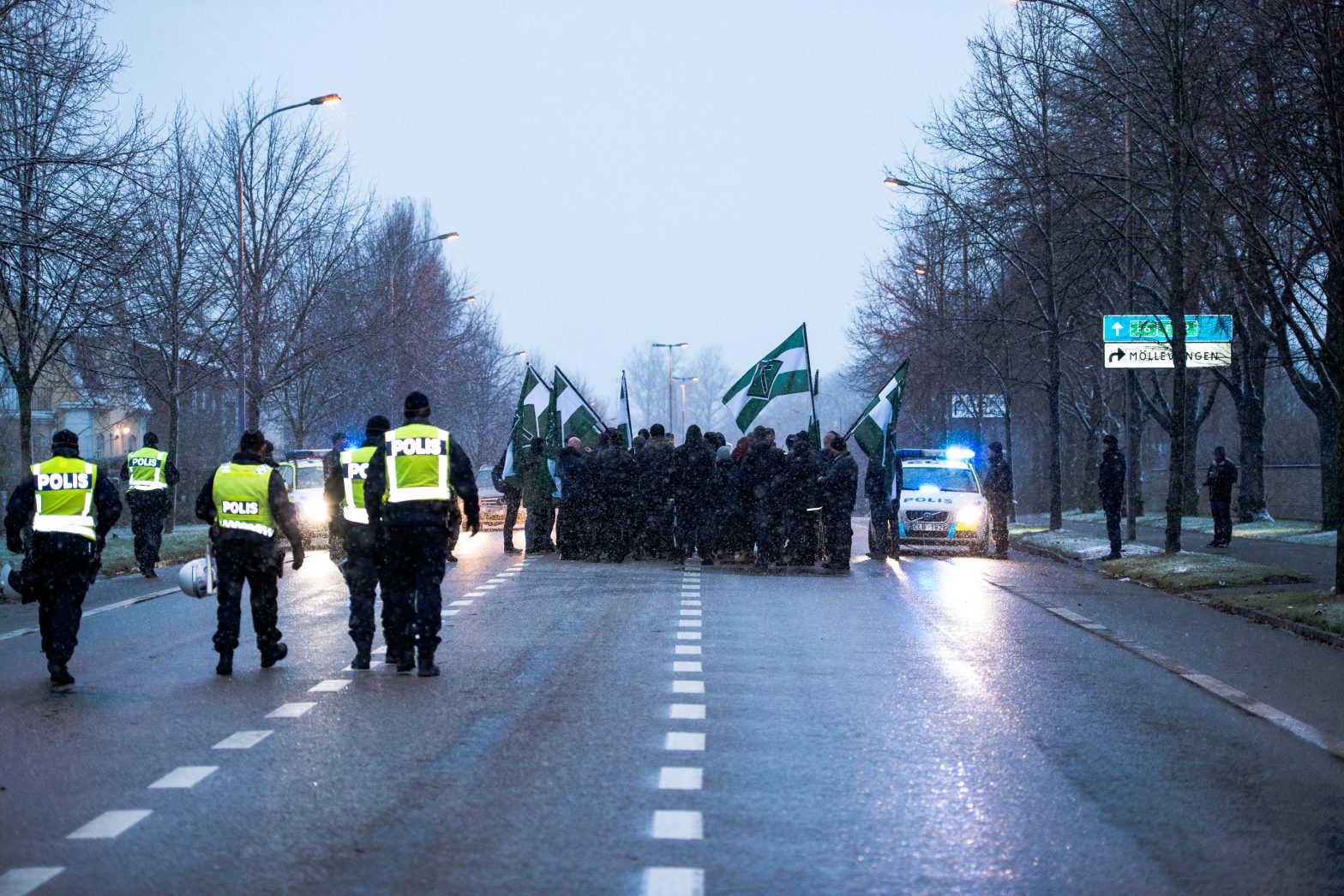 Smr demonstrerar i utkanterna av Lund, 2015-11-21